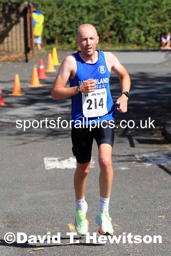 Tynedale Jelly Tea 10 Mile Road Race, Ovingham, Northumberland, Sunday, Aug. 21st. Photo: David T. Hewitson/Sports for All Pics